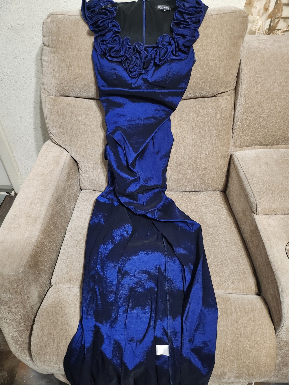 Elegant Royal Blue Ruffled Evening Dress